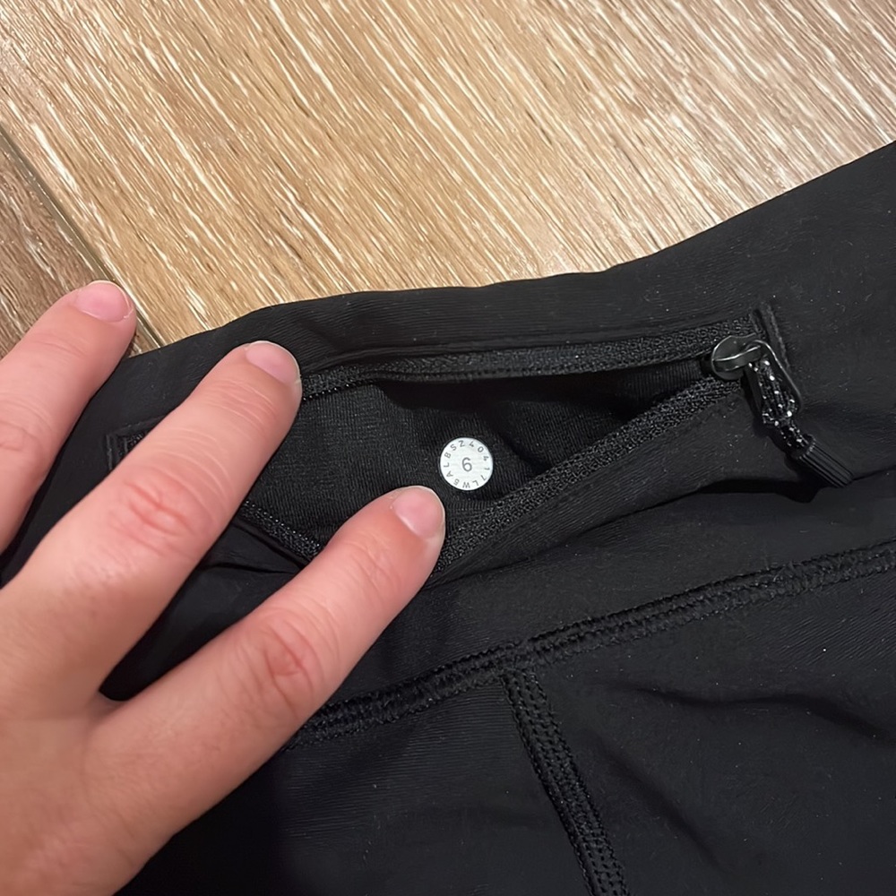 Lululemon Scalloped Hem Leggings - Picture 5 of 8